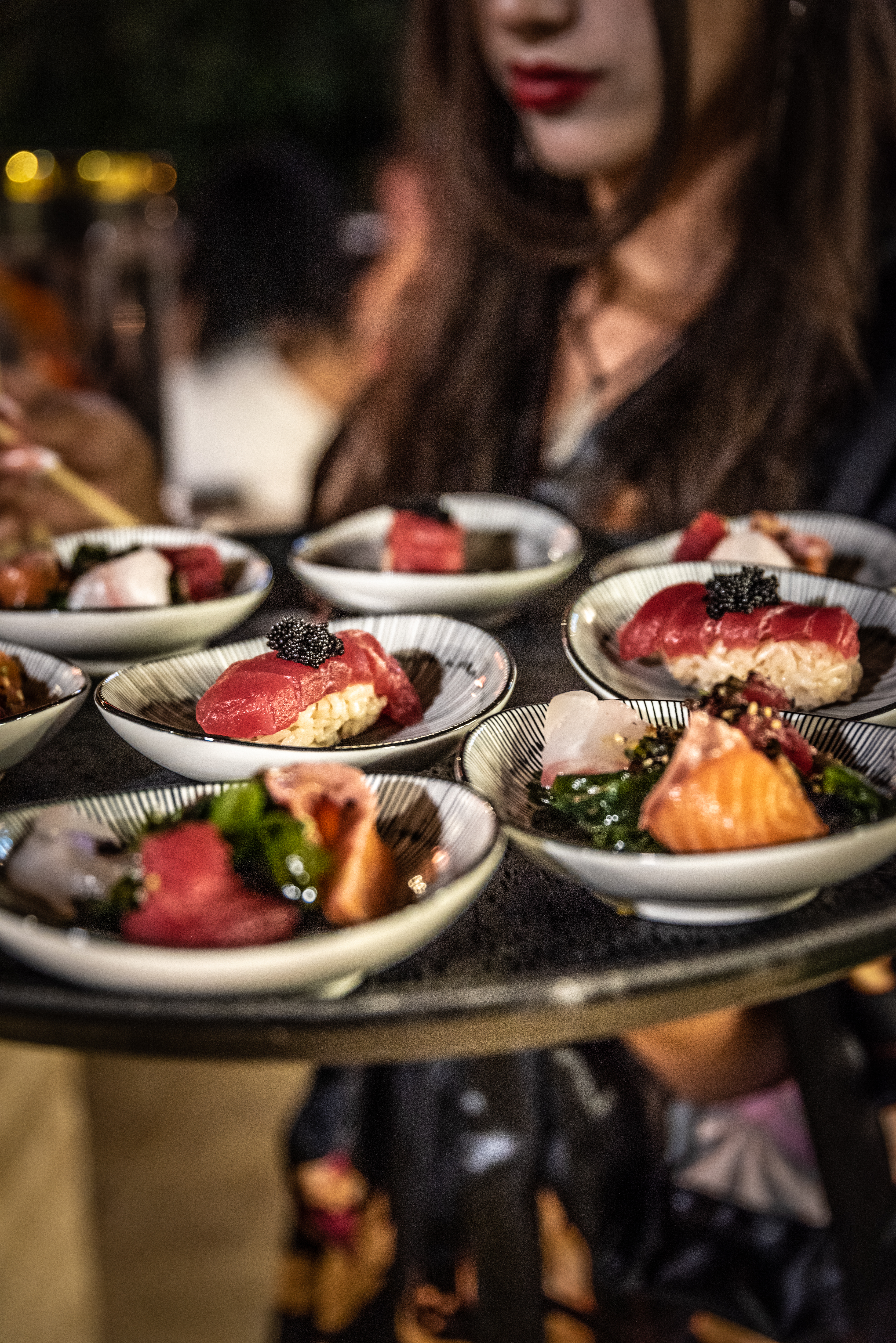 עמדות סושי במגוון טעמים